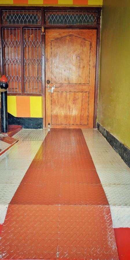 Shree Nivas Homestay Puri Exterior photo