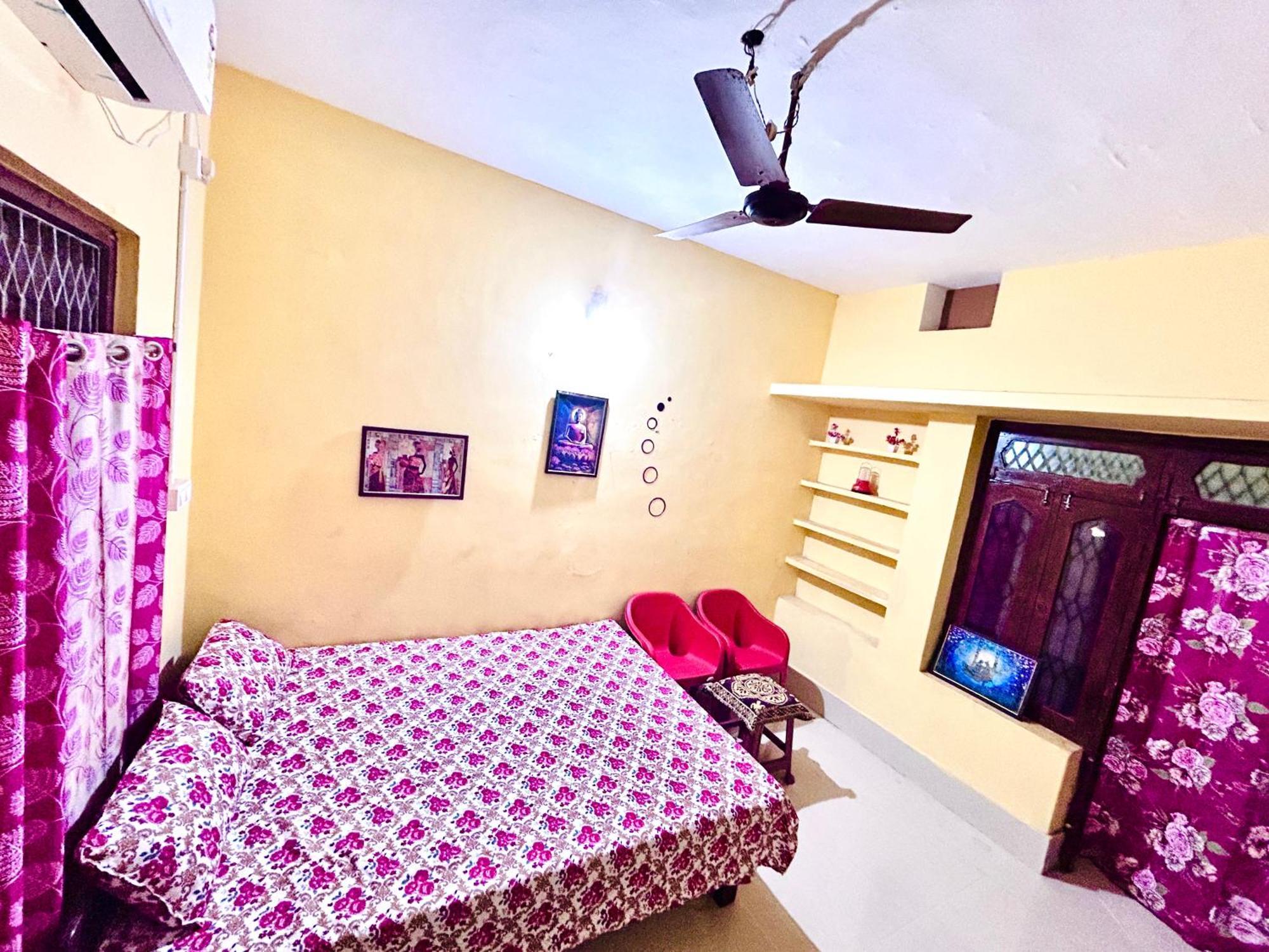 Shree Nivas Homestay Puri Exterior photo